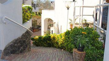 Bed & Breakfast Erade 2*