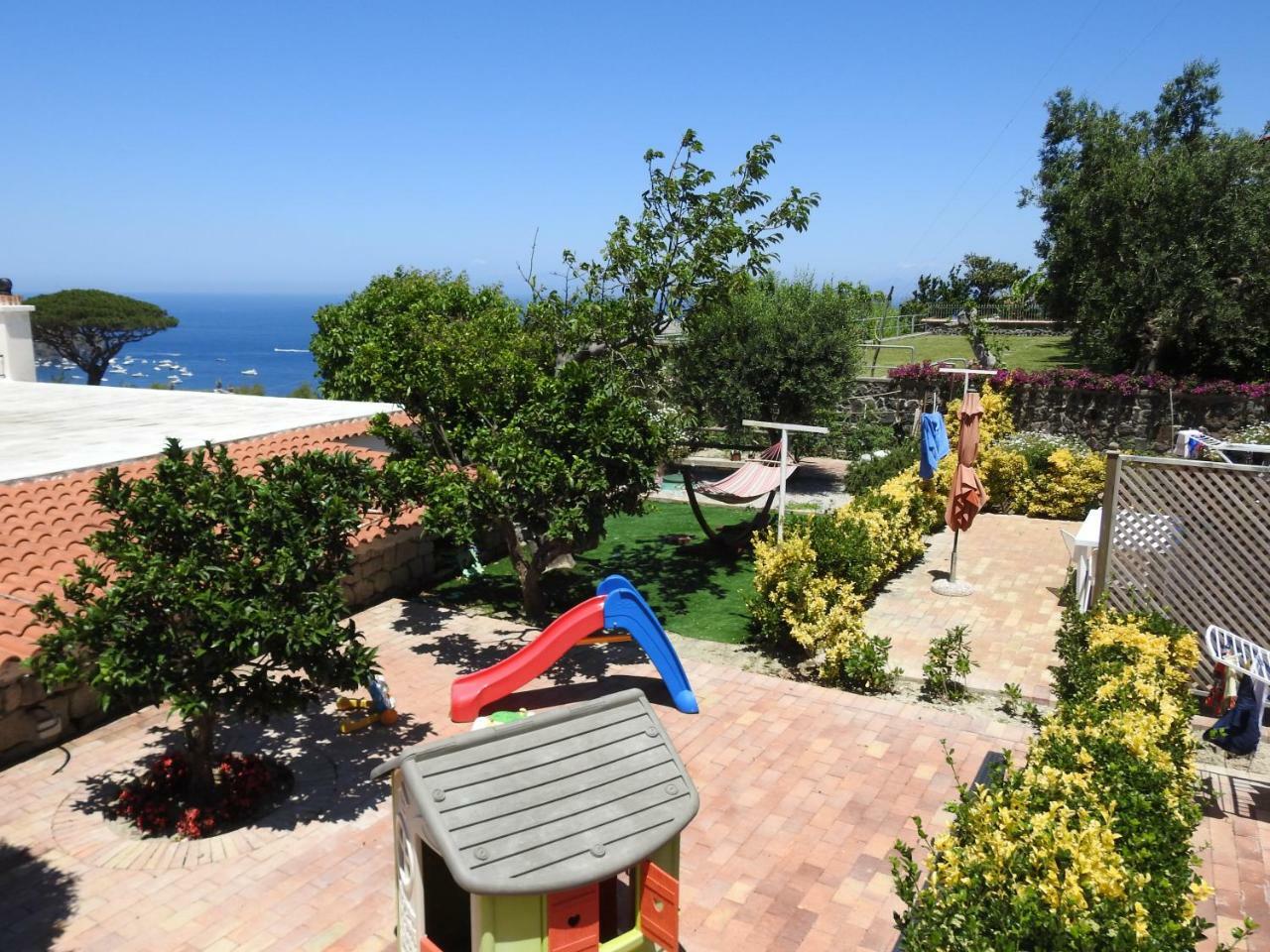 Bed & Breakfast Erade 2*